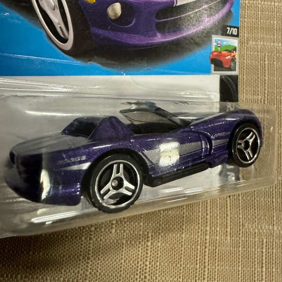715-PHM 2023 Hot Wheels New Dodge Viper RT/10 Purple, Hw Roadsters 7/10 - Picture 7 of 7
